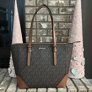 BRAND NEW WITH TAGS MICHAEL KORS